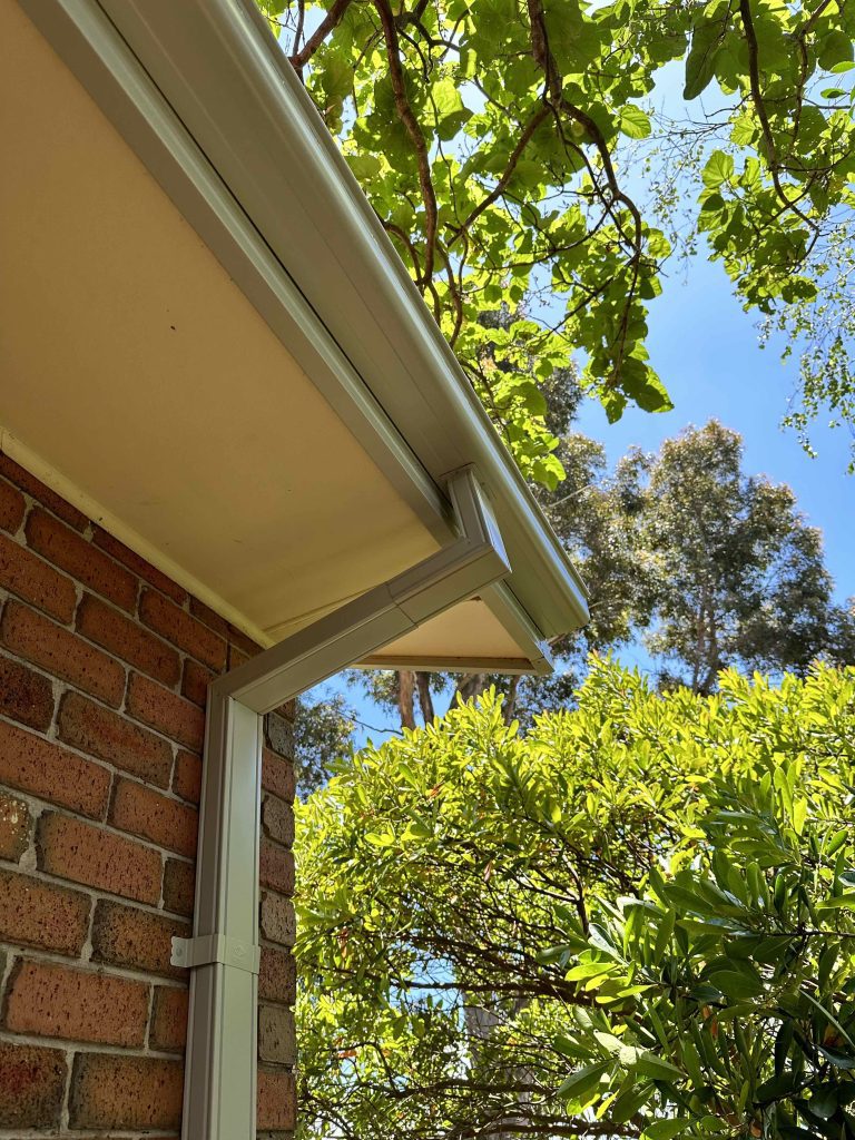 Installation of new fascia and guttering on a 26 year old home